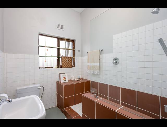 3 BEDROOM FREESTANDING TO LET IN MUIZENBERG